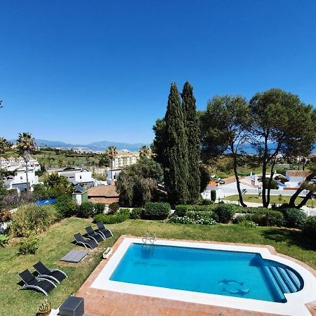 Beautiful 5 Bedroom Villa With Private Pool With Stunning Sea Views, Walking Distances To Shops Restaurants Beach Manilva Exterior photo